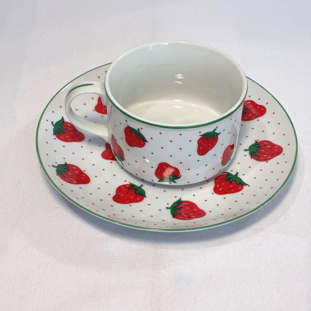 Retro Strawberry Teacup Saucer Fruit Cottagecore Kitsch Kitchen Decor Farmhouse - Picture 2 of 8